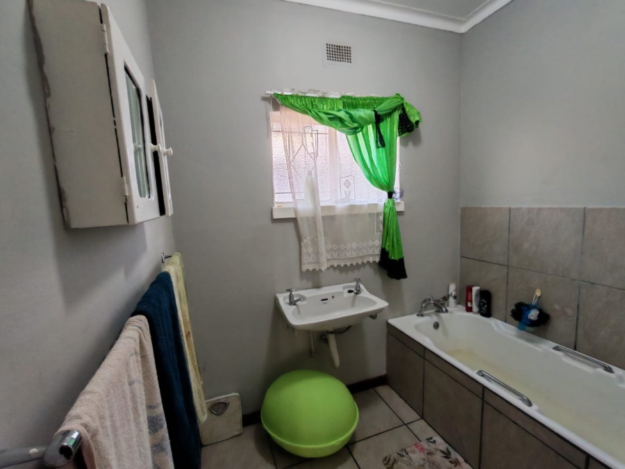 3 Bedroom Property for Sale in Rhodesdene Northern Cape
